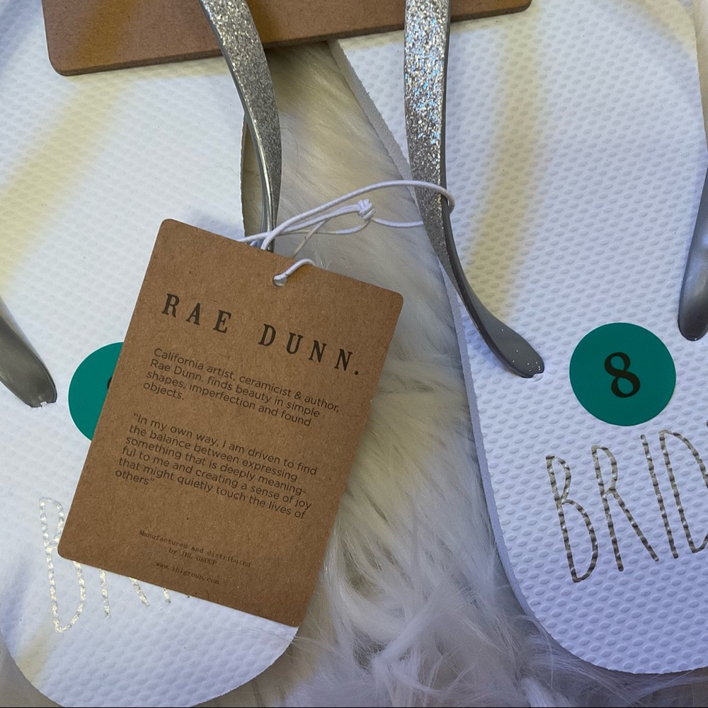Rae Dunn Bride Flip Flops - NWT - Size 8 - Picture 10 of 10